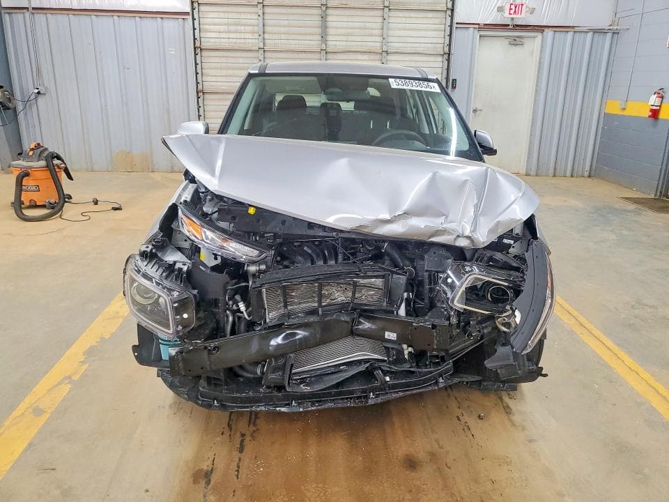 2026 HYUNDAI VENUE SE 5