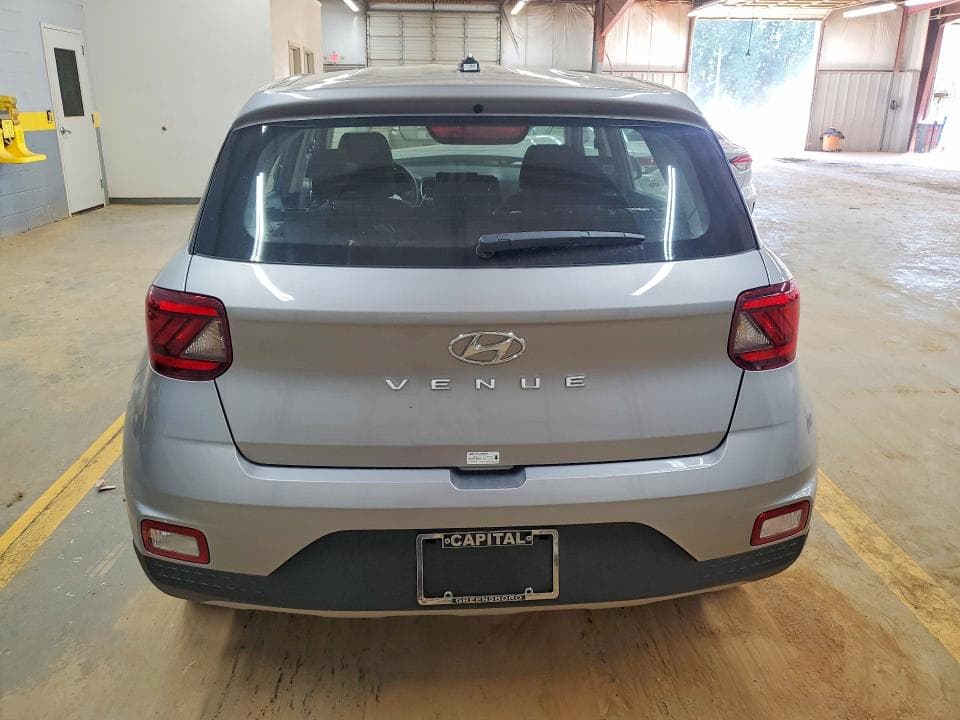 2026 HYUNDAI VENUE SE 6