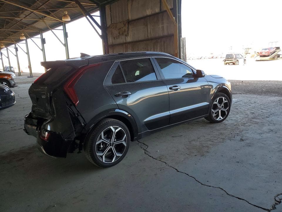 2024 KIA NIRO SX TOURING 3
