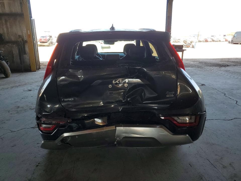 2024 KIA NIRO SX TOURING 6