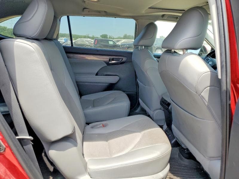 2021 TOYOTA HIGHLANDER LIMITED LIMITED 10