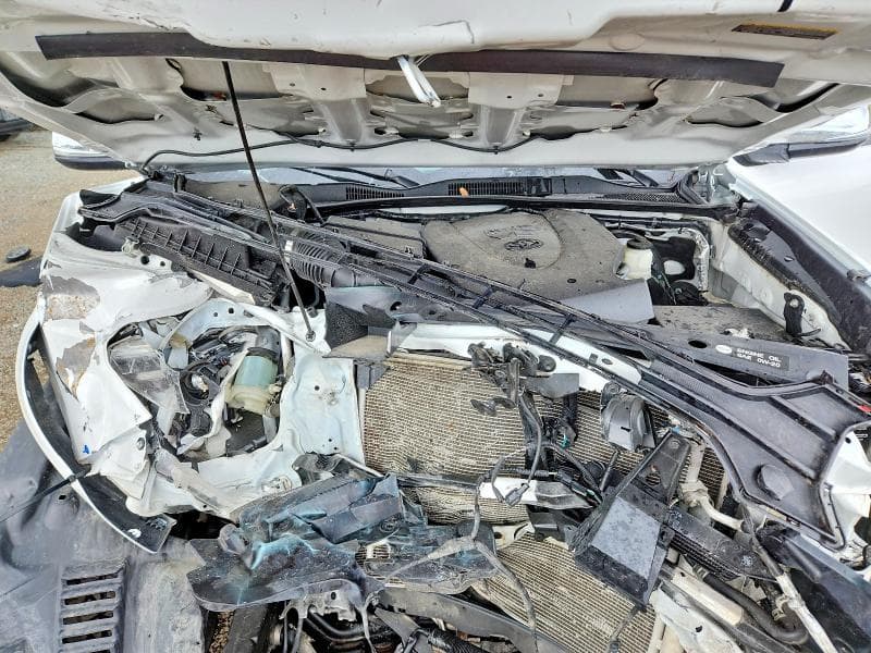 2018 TOYOTA TACOMA LIMITED LIMITED 11
