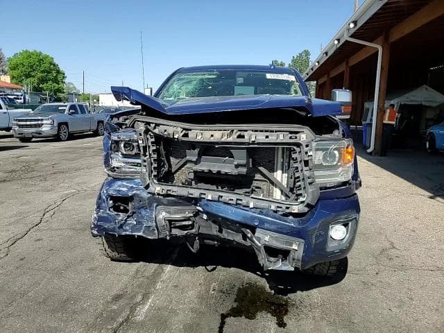 2016 GMC SIERRA K2500 DENALI 13