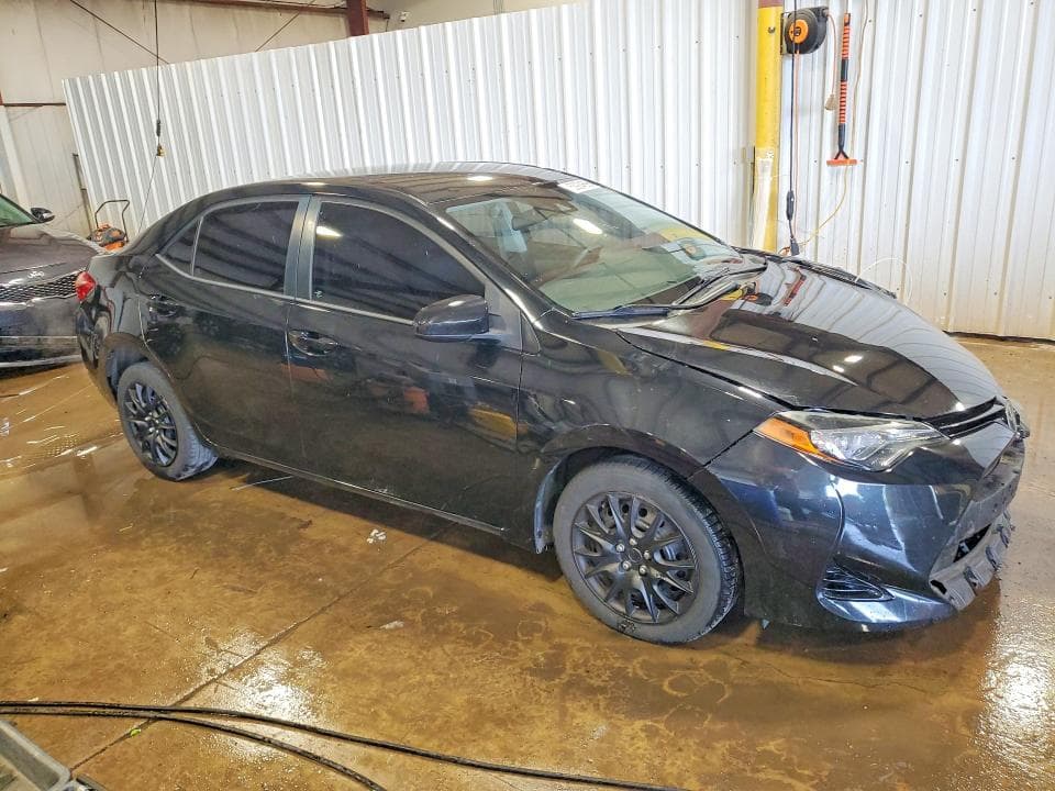 2017 TOYOTA COROLLA LE 4