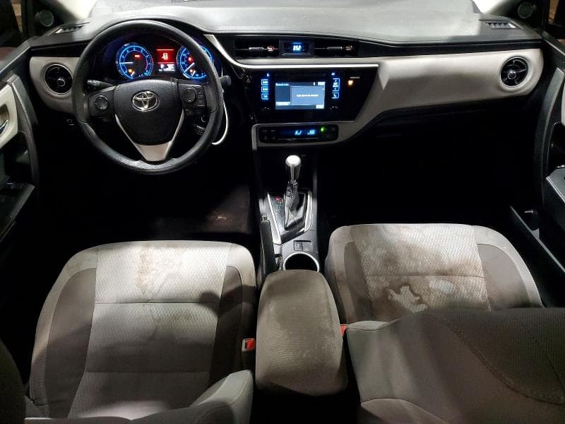 2017 TOYOTA COROLLA LE 8