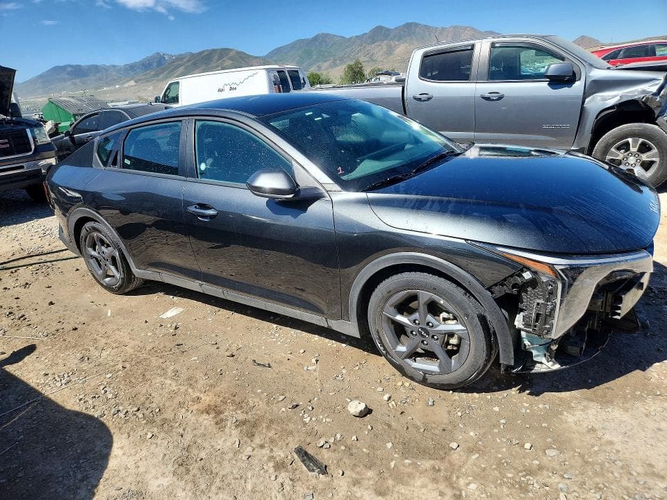 2025 KIA K4 LXS 4