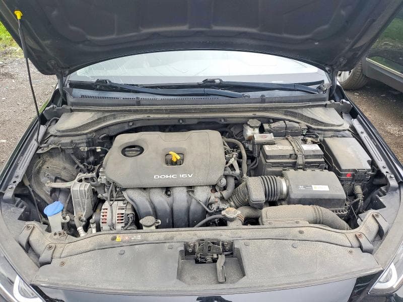 2017 HYUNDAI ELANTRA SE 11
