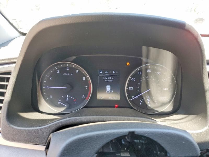 2017 HYUNDAI ELANTRA SE 9