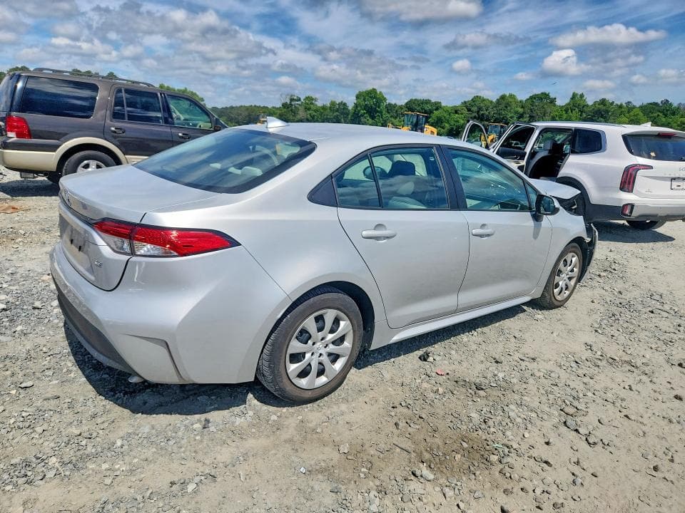 2024 TOYOTA COROLLA LE 3