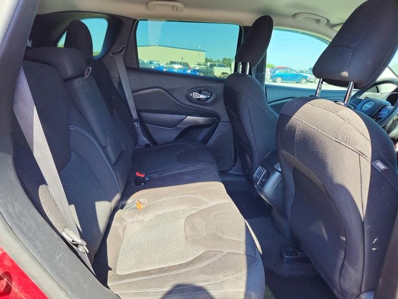 2019 JEEP CHEROKEE LATITUDE 11