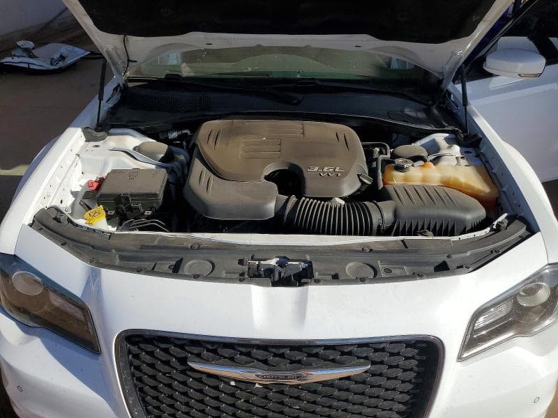 2018 CHRYSLER 300 S 11