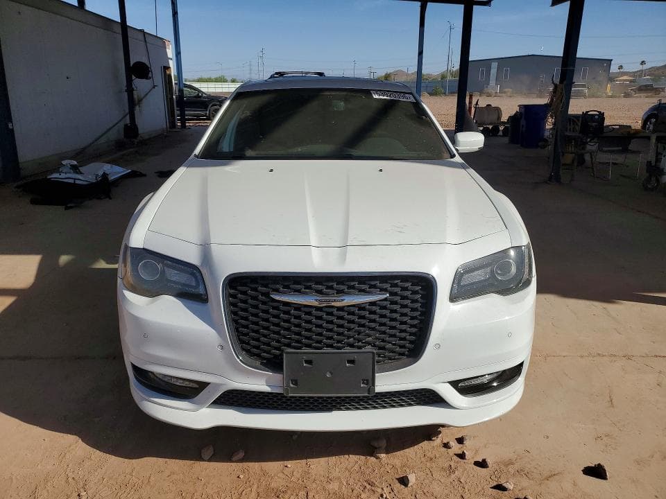 2018 CHRYSLER 300 S 5