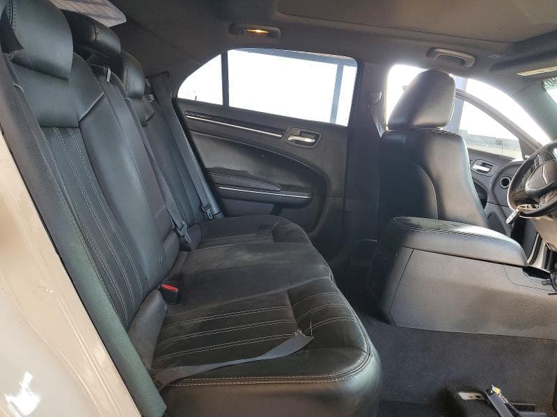 2018 CHRYSLER 300 S 10