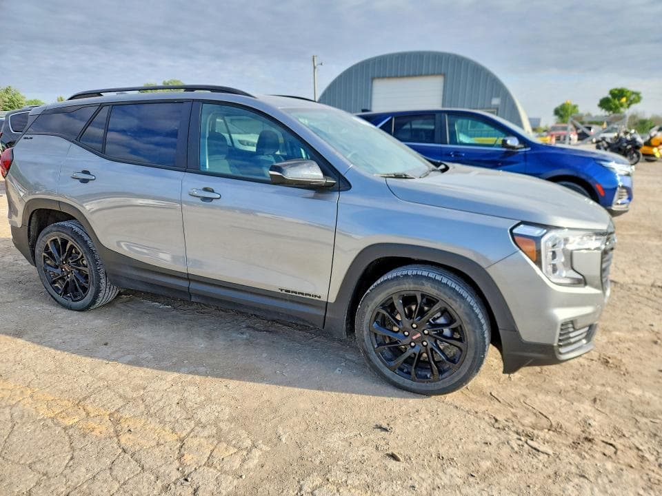 2024 GMC TERRAIN SLE 4