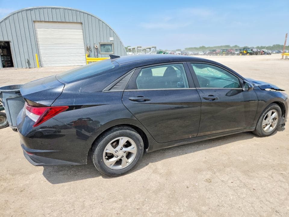 2021 HYUNDAI ELANTRA SE 3