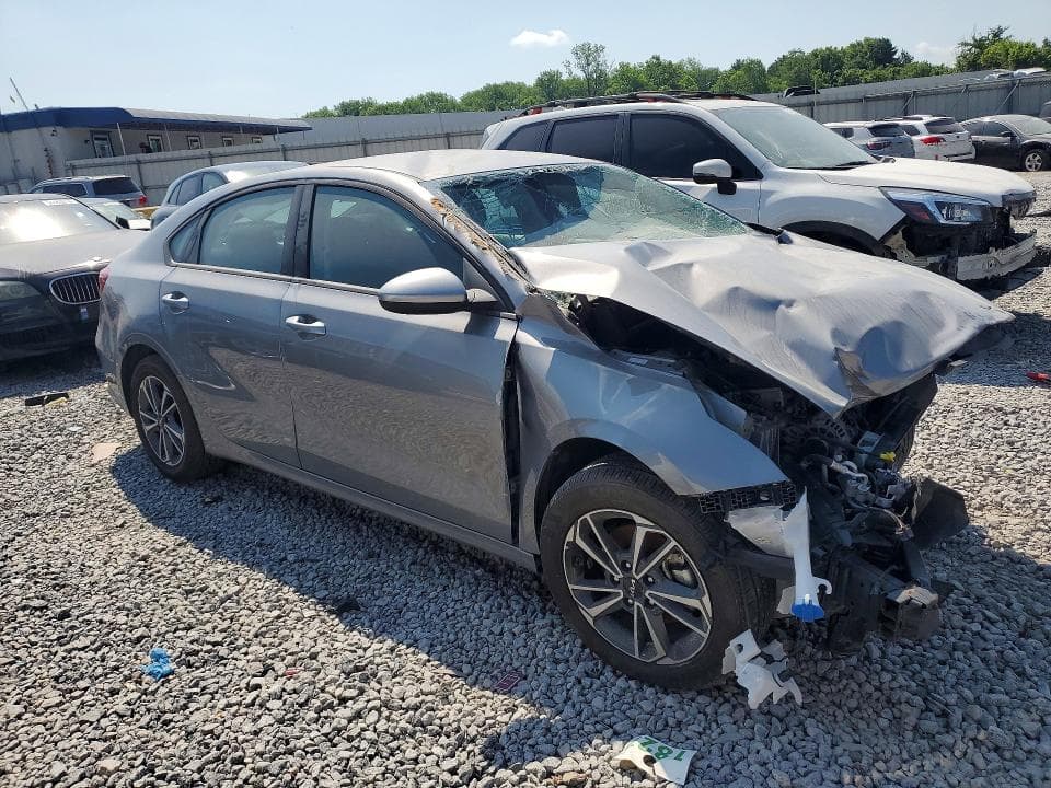 2024 KIA FORTE LXS 4