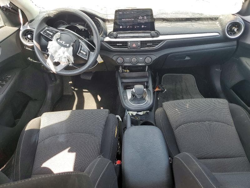 2024 KIA FORTE LXS 8