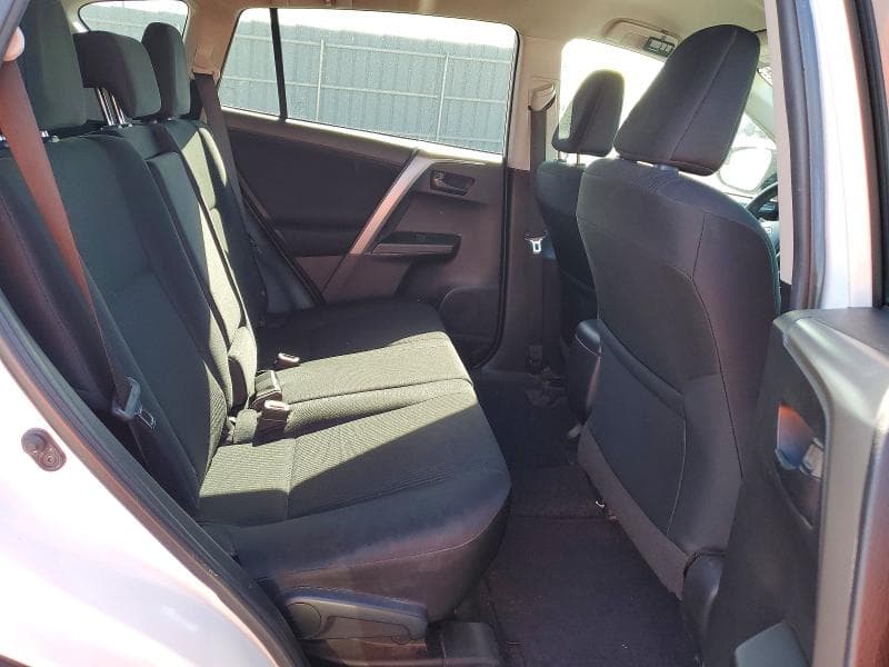 2018 TOYOTA RAV4 LE 11