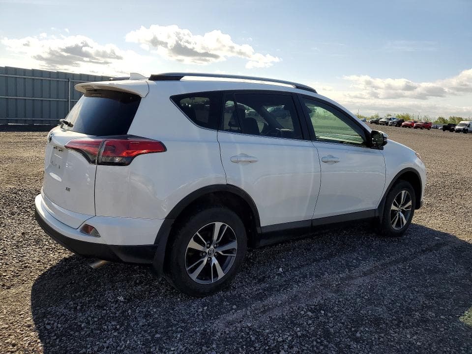 2018 TOYOTA RAV4 LE 3