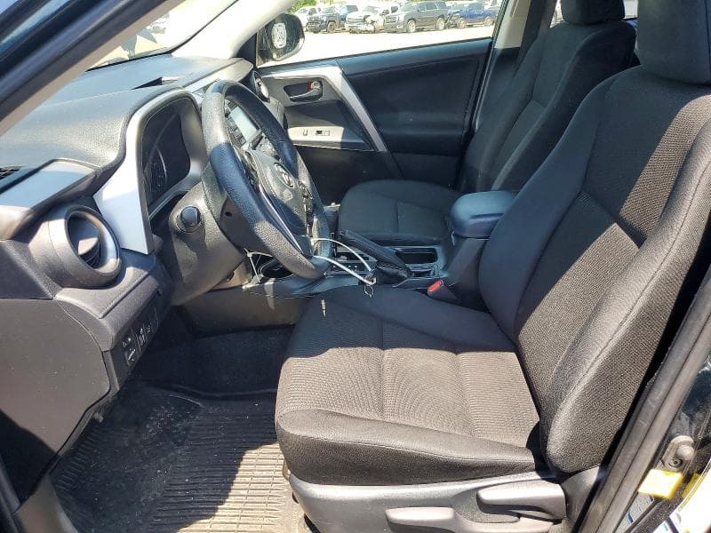 2018 TOYOTA RAV4 LE LE 7