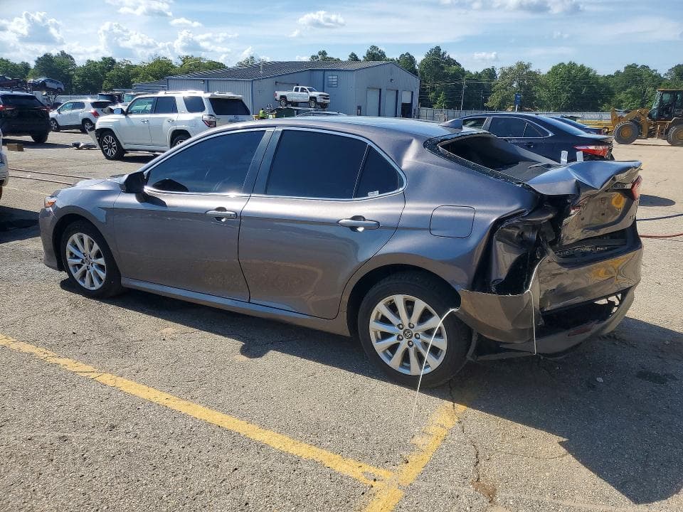 2020 TOYOTA CAMRY LE 2