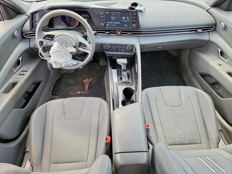 2022 HYUNDAI ELANTRA SEL SEL 8