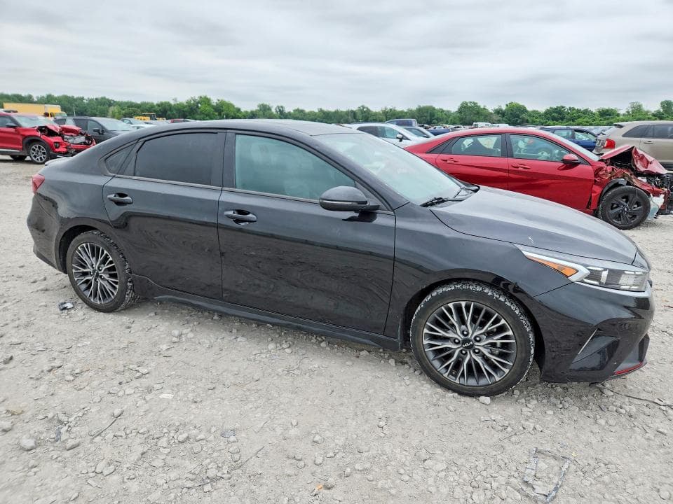 2022 KIA FORTE GT LINE 4