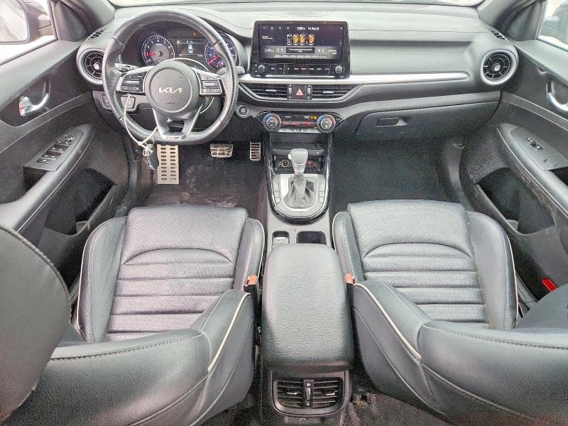 2022 KIA FORTE GT LINE 8
