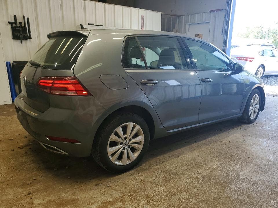 2021 VOLKSWAGEN GOLF 3