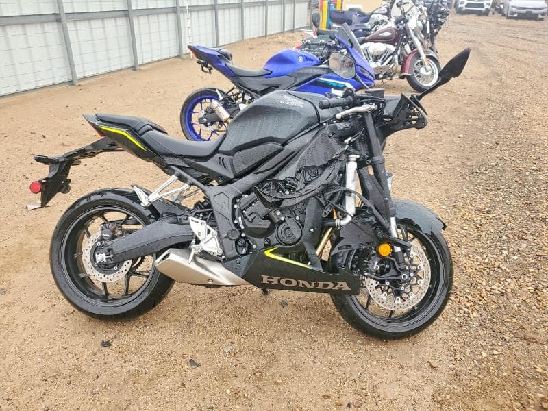 2026 HONDA CBR650 R 1