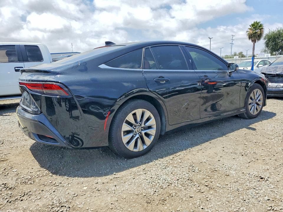 2021 TOYOTA MIRAI XLE 3