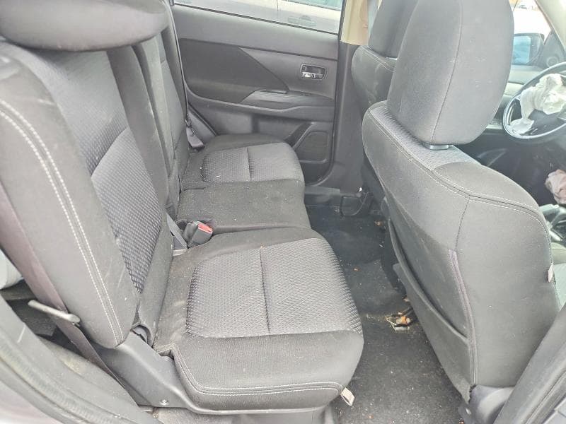 2018 MITSUBISHI OUTLANDER SE 11