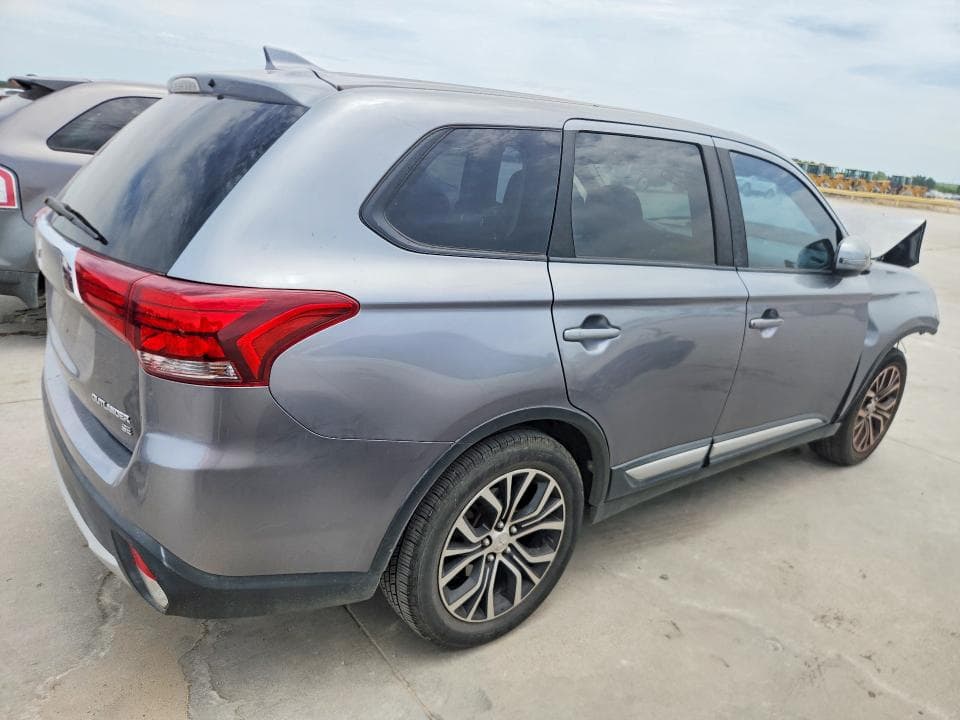 2018 MITSUBISHI OUTLANDER SE 3