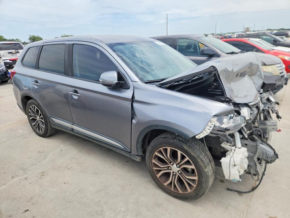 2018 MITSUBISHI OUTLANDER SE 4