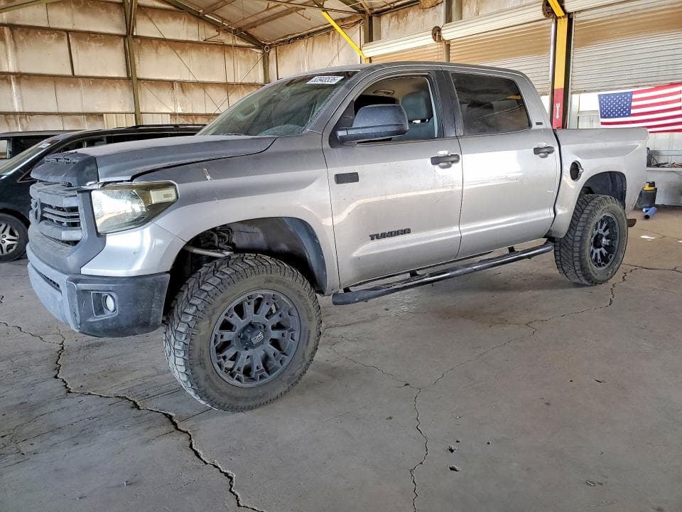 2016 TOYOTA TUNDRA SR5