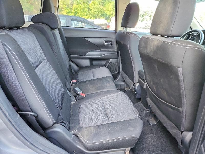 2017 MITSUBISHI OUTLANDER SE 11
