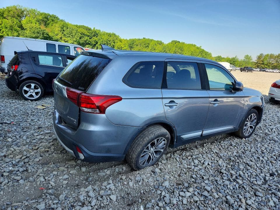 2017 MITSUBISHI OUTLANDER SE 3