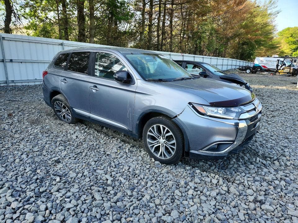 2017 MITSUBISHI OUTLANDER SE 4