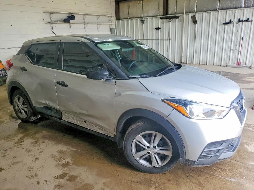 2020 NISSAN KICKS S 4