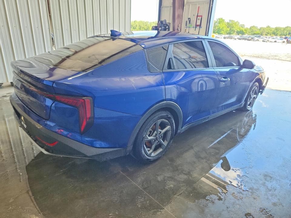 2025 KIA K4 LXS 3