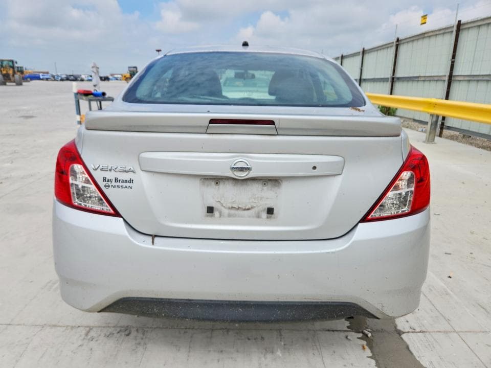 2018 NISSAN VERSA S PLUS 6