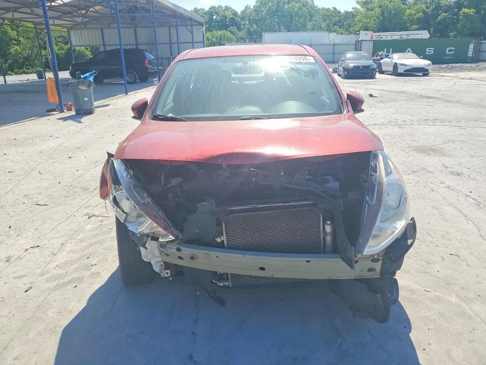 2019 NISSAN VERSA SV 5