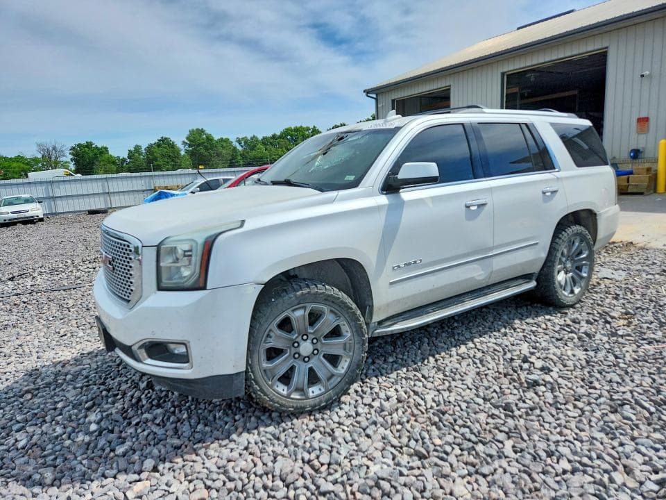 2016 GMC YUKON DENALI 1