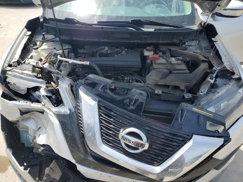 2017 NISSAN ROGUE 12