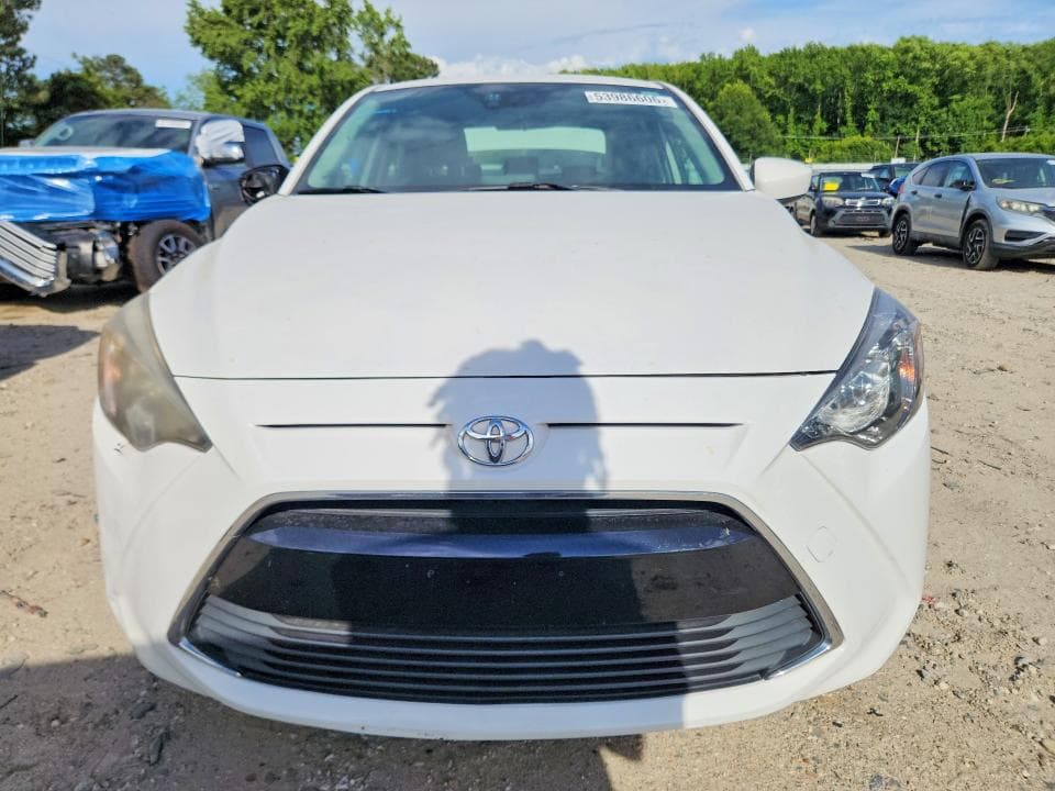 2017 TOYOTA YARIS IA BASE 5