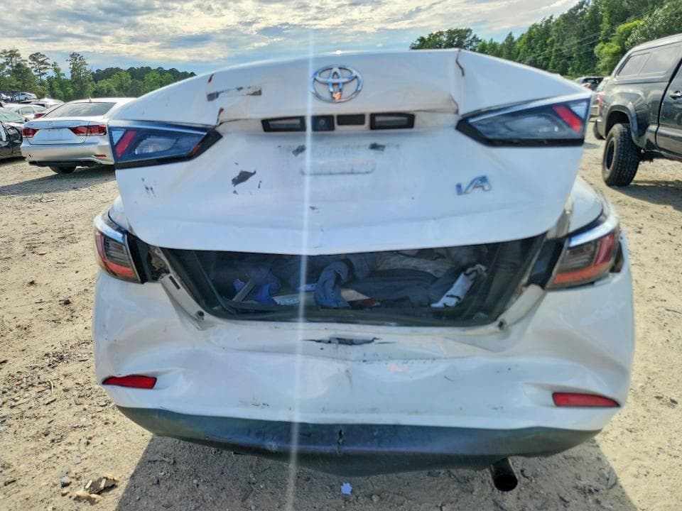2017 TOYOTA YARIS IA BASE 6