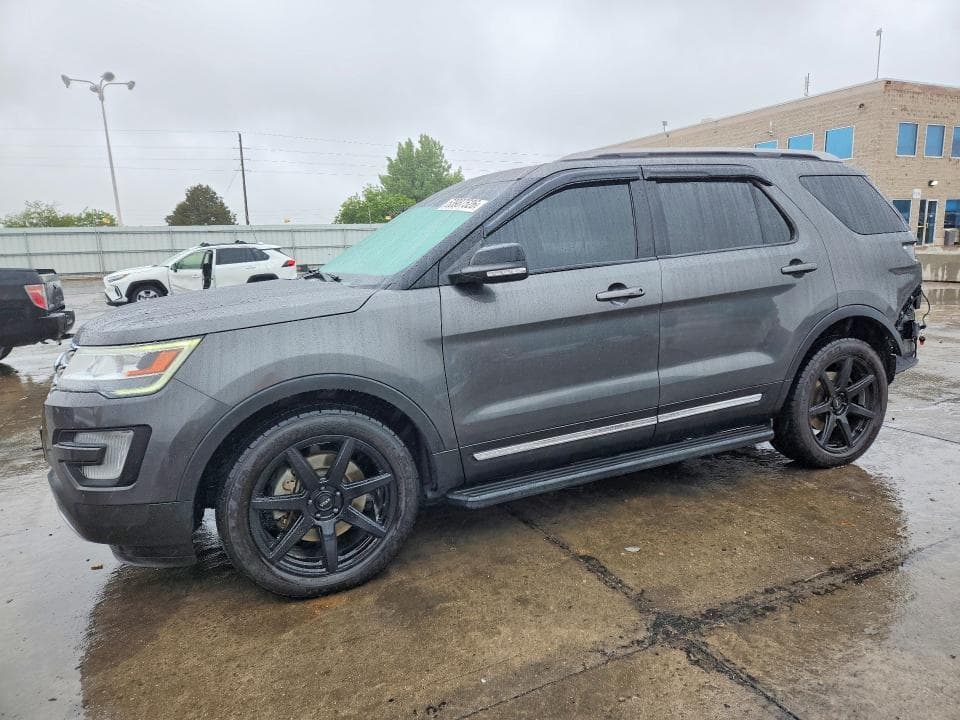 2017 FORD EXPLORER XLT - 1