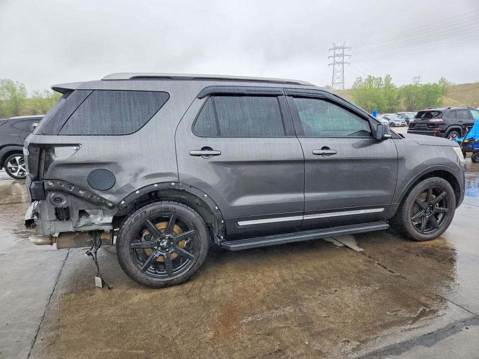 2017 FORD EXPLORER XLT 3