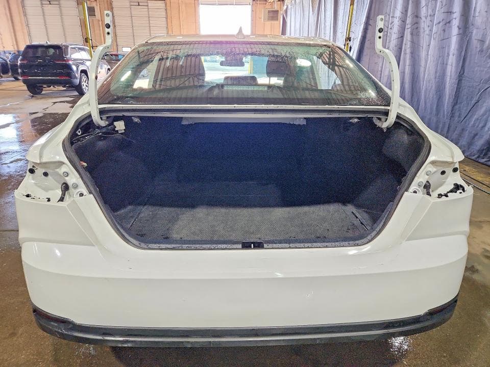 2025 TOYOTA CAMRY LE 6