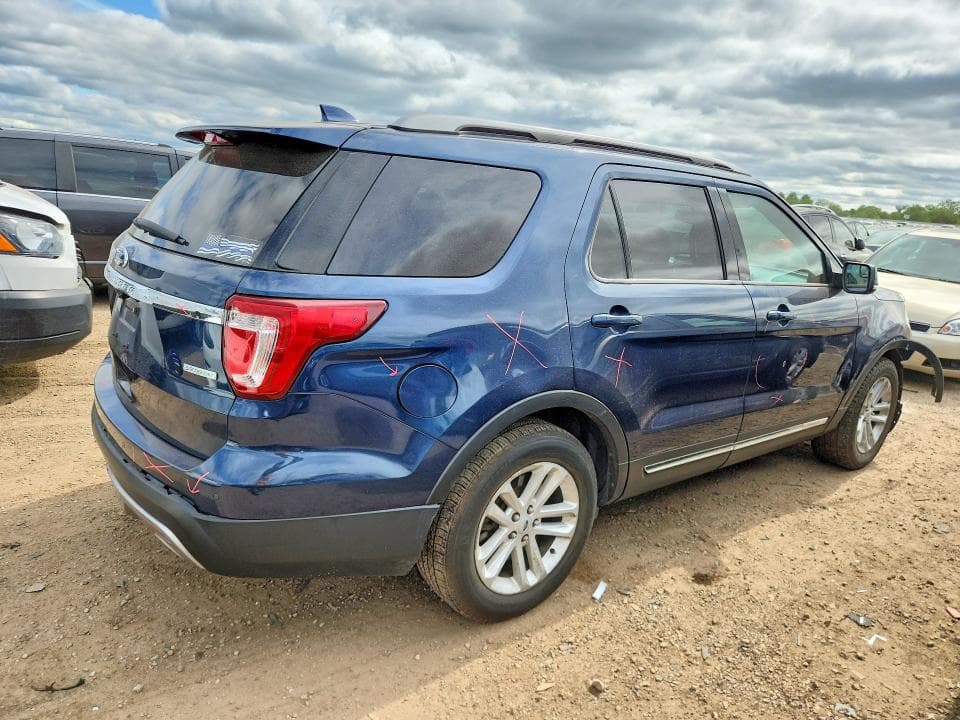 2017 FORD EXPLORER XLT 3